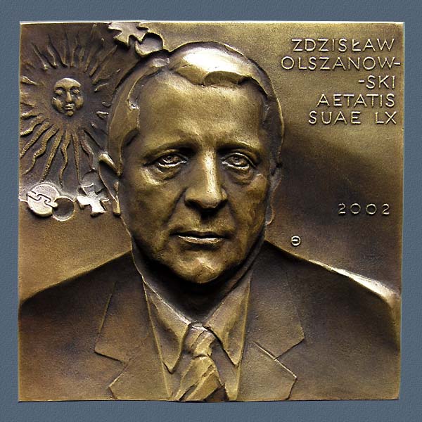 ZDZISLAW OLSZANOWSKI AETATIS  SUAE LX, cast bronze, 112x112 mm, 2002
Keywords: contemporary