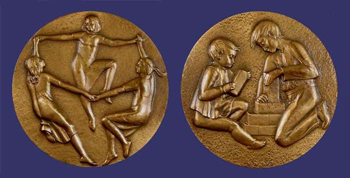 Society of Medalists Issue No. 77, Children Playing, 1968
[b]From the collection of John Birks[/b]
