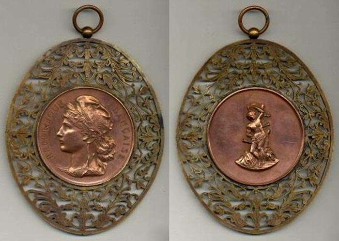 Marianne and Saint Sebastien, Medal-Pendant
[b]From the collection of Mark Kaiser[/b]

Undated; In ornate chiseled bronze frame
Keywords: frederick_de_vernon
