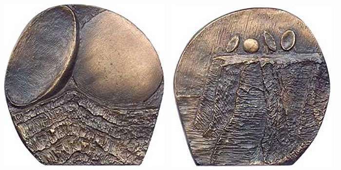 Bude Waves, 1995, 94 x 98 mm, Bronze, British Art Medal Society

