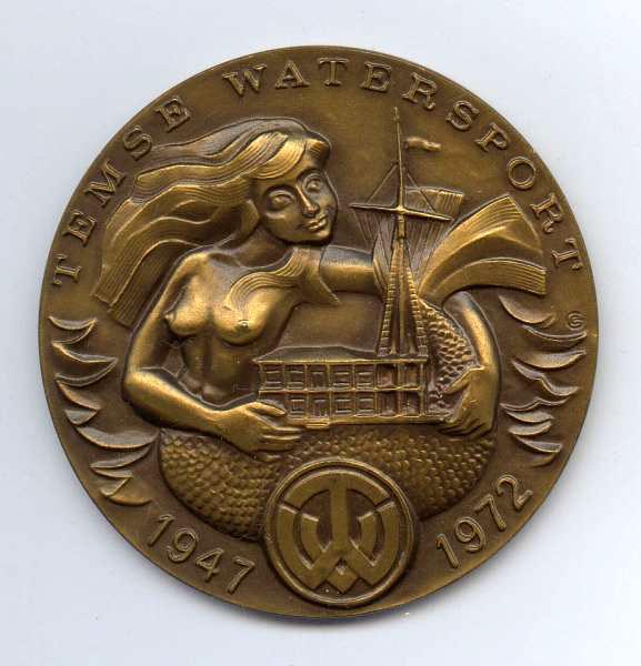 GAUDAEN Gerard : Temse Watersport, 1947-1972
A 1972 medal for the 25th anniversary of the Royal Association for Water sports in the small Belgian town of Temse	
This is the only medal designed by the Belgian engraver Gerard Gaudaen (1927-2004), especially known for his wood engravings including hundreds of bookplates (exlibris).
He was a Professor at the Higher Art Institute in Antwerp and became Director of the Antwerp Academy of Art.

