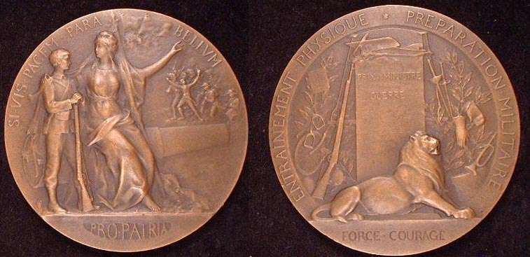 WW 1 Belgian "Minister of War"  Artist: Grandhomme
Bronze 67.1 gms 50 mm
