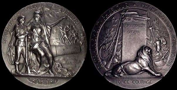 WW1  Belgian Minister of War
French silver mdal "Prparation  la guerre" Artist: by P. Grandhomme

Matrial : (The edge is stamped 2ARGENT with the cornucopia mint mark). in original box

 Size: 50 mm

Weight: 64,80 gr

