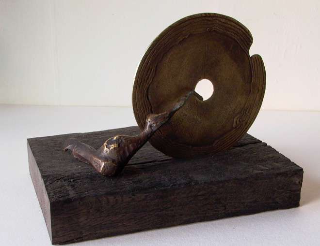 DRIVING WHEEL 1, BRONZE, 2005, 22/17 cm
